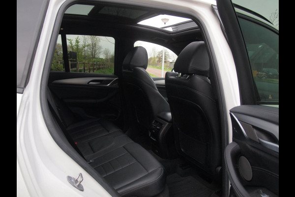 BMW iX3 High Executive 80 kWh | Panoramadak | Trekhaak | Head-Up Display | 360 Camera | Harman Kardon | Sfeerverlichting |