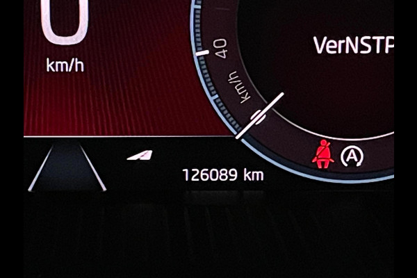 Škoda Octavia Combi 1.0 e-TSI Business Edition AUTOMAAT PANO NAVI CRUISEL BLUETOOTH ELEK RAMEN CENT VERG VELGEN NETTE AUTO