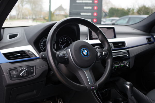 BMW X2 xDrive25e 220 PK High Executive M-Sport PHEV, Panoramadak, LED, Camera
