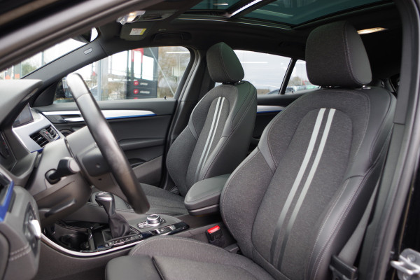 BMW X2 xDrive25e 220 PK High Executive M-Sport PHEV, Panoramadak, LED, Camera
