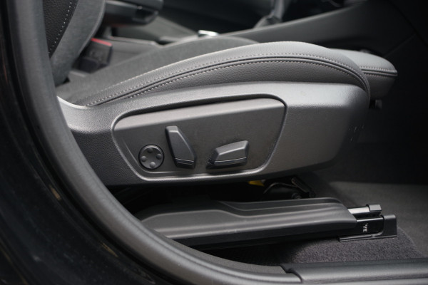 BMW X2 xDrive25e 220 PK High Executive M-Sport PHEV, Panoramadak, LED, Camera