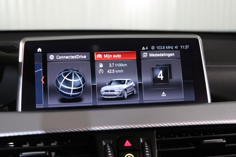 BMW X2 xDrive25e 220 PK High Executive M-Sport PHEV, Panoramadak, LED, Camera