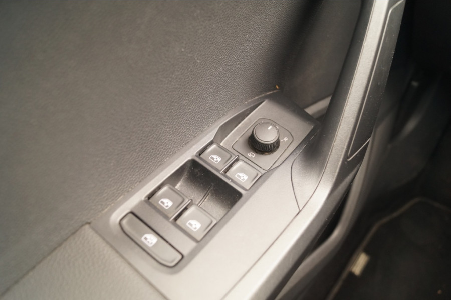 Seat Ibiza 1.0 TSI Style -LED-ECC-PDC-CARPLAY-