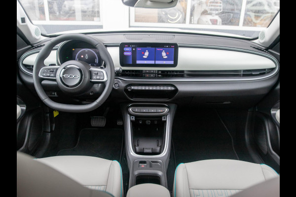 Fiat 600 1.2 Hybrid La Prima | 145 PK | Apple Carplay | Camera l El. Stoelen l Stoelverwarming
