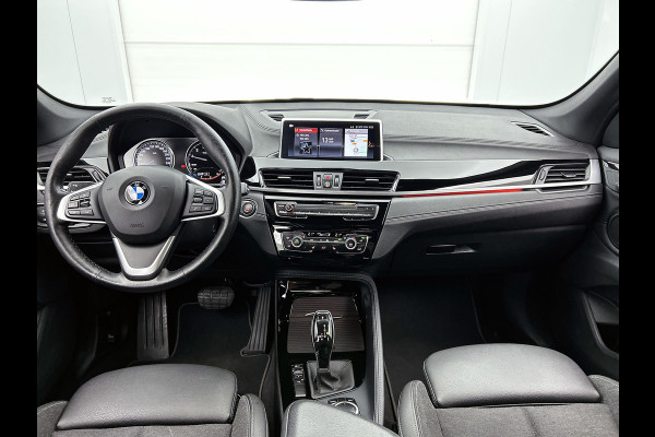 BMW X1 SDrive18i High Executive(Goed OnderH, Navi Pro, Camera, StoelV, Active Cruise, Lane Assist, Keyless, Etc)