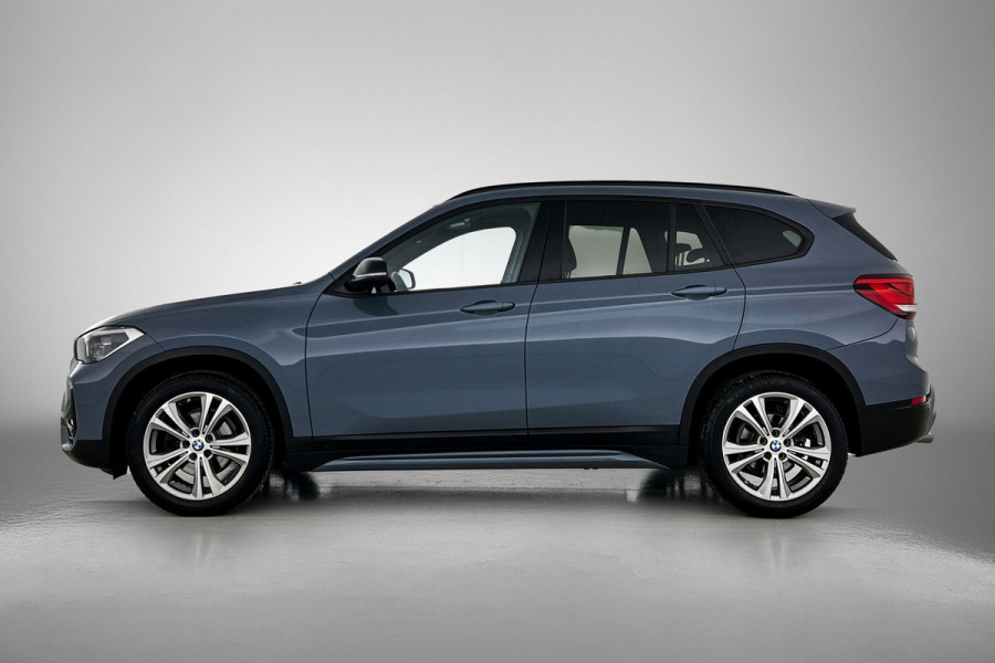 BMW X1 SDrive18i High Executive(Goed OnderH, Navi Pro, Camera, StoelV, Active Cruise, Lane Assist, Keyless, Etc)