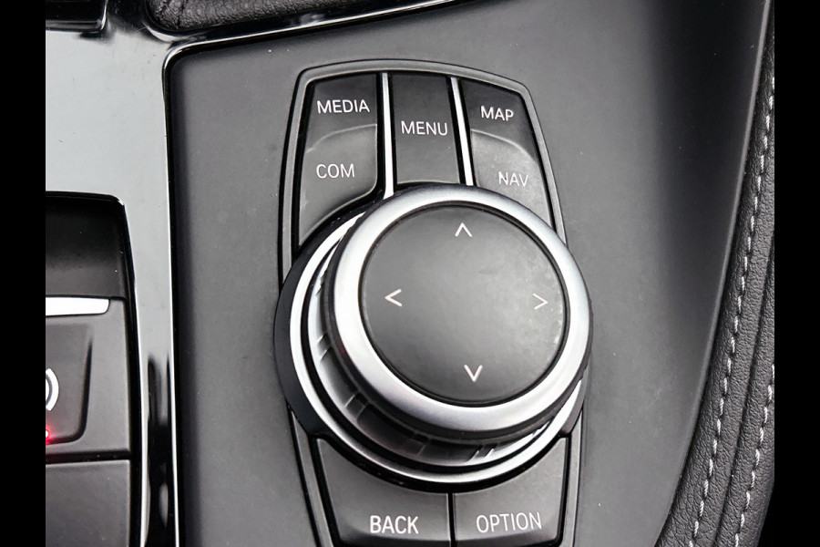 BMW X1 SDrive18i High Executive(Goed OnderH, Navi Pro, Camera, StoelV, Active Cruise, Lane Assist, Keyless, Etc)