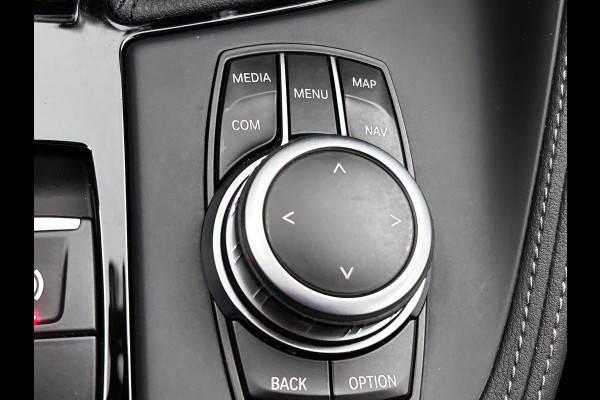 BMW X1 SDrive18i High Executive(Goed OnderH, Navi Pro, Camera, StoelV, Active Cruise, Lane Assist, Keyless, Etc)