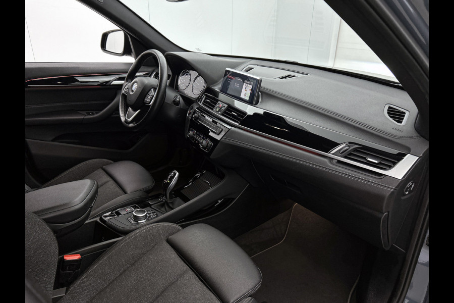BMW X1 SDrive18i High Executive(Goed OnderH, Navi Pro, Camera, StoelV, Active Cruise, Lane Assist, Keyless, Etc)