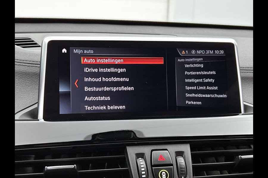 BMW X1 SDrive18i High Executive(Goed OnderH, Navi Pro, Camera, StoelV, Active Cruise, Lane Assist, Keyless, Etc)