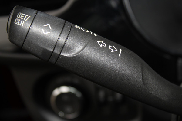 Opel Corsa 1.2-100 pk Turbo GS-Line. Erg mooie sportieve wagen, slechts 25.500km ! Panoramadak, Stoel- en stuurwielverwarming, Cruise Control, Climate Control, Apple CarPlay/Android auto, Camera, Dodehoek assistent