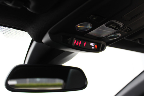 Opel Corsa 1.2-100 pk Turbo GS-Line. Erg mooie sportieve wagen, slechts 25.500km ! Panoramadak, Stoel- en stuurwielverwarming, Cruise Control, Climate Control, Apple CarPlay/Android auto, Camera, Dodehoek assistent