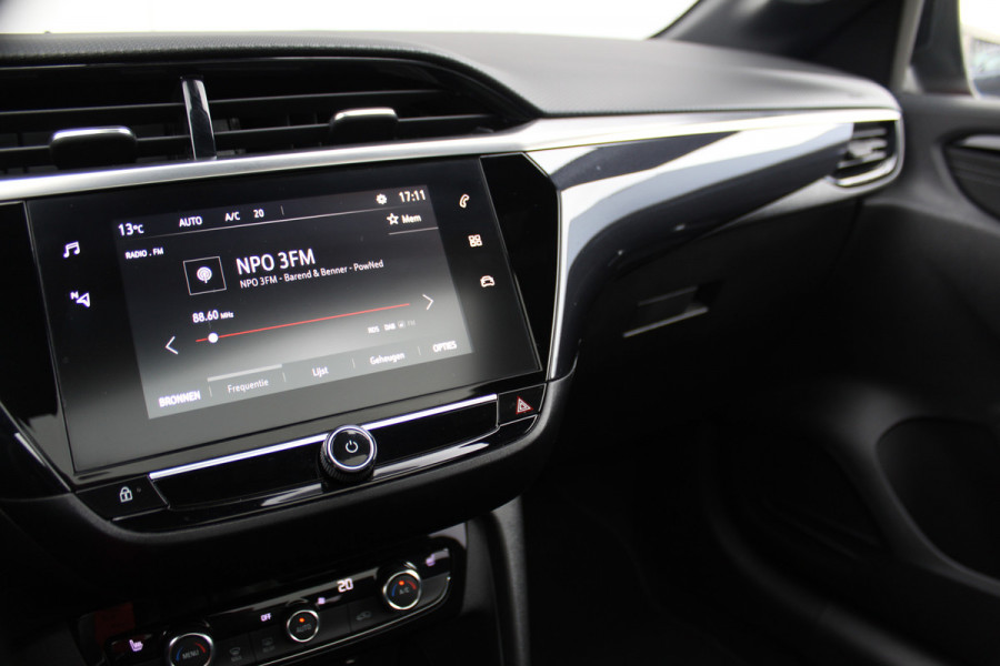 Opel Corsa 1.2-100 pk Turbo GS-Line. Erg mooie sportieve wagen, slechts 25.500km ! Panoramadak, Stoel- en stuurwielverwarming, Cruise Control, Climate Control, Apple CarPlay/Android auto, Camera, Dodehoek assistent