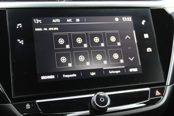 Opel Corsa 1.2-100 pk Turbo GS-Line. Erg mooie sportieve wagen, slechts 25.500km ! Panoramadak, Stoel- en stuurwielverwarming, Cruise Control, Climate Control, Apple CarPlay/Android auto, Camera, Dodehoek assistent