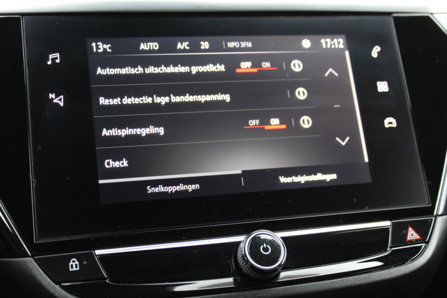 Opel Corsa 1.2-100 pk Turbo GS-Line. Erg mooie sportieve wagen, slechts 25.500km ! Panoramadak, Stoel- en stuurwielverwarming, Cruise Control, Climate Control, Apple CarPlay/Android auto, Camera, Dodehoek assistent