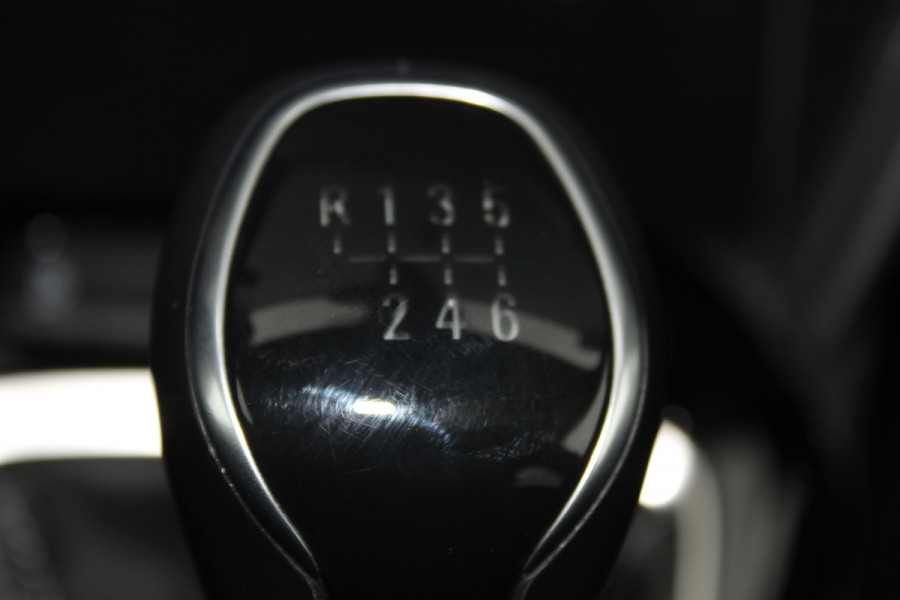 Opel Corsa 1.2-100 pk Turbo GS-Line. Erg mooie sportieve wagen, slechts 25.500km ! Panoramadak, Stoel- en stuurwielverwarming, Cruise Control, Climate Control, Apple CarPlay/Android auto, Camera, Dodehoek assistent