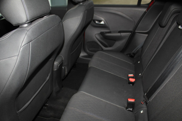 Opel Corsa 1.2-100 pk Turbo GS-Line. Erg mooie sportieve wagen, slechts 25.500km ! Panoramadak, Stoel- en stuurwielverwarming, Cruise Control, Climate Control, Apple CarPlay/Android auto, Camera, Dodehoek assistent