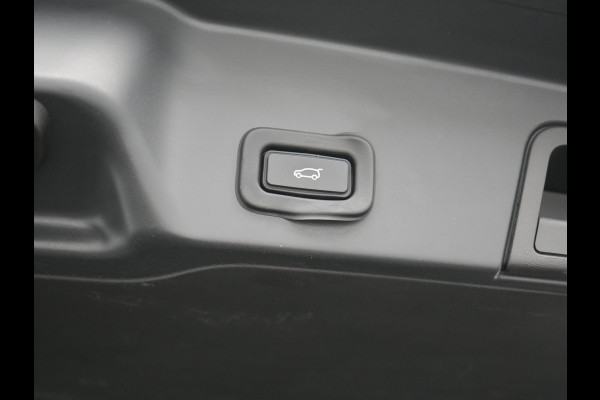 Land Rover Range Rover Evoque P300e AWD R-Dynamic PHEV 309pk | Panodak | 360 Camera | Adaptive Cruise | Head Up | Meridian Audio | Lederen Sportstoelen Memory & Verwarmd | Keyless | Apple Carplay | Sfeerverlichting | Navigatie | Virtual | DAB | Plug In Hybrid |