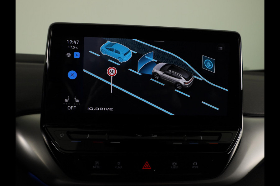 Volkswagen ID.4 First 77 kWh 204pk SoH 88,9 | Camera| Parkeersensoren | Sfeerverlichting | Navigatie | Stoelverwarming| Stuurverwarming | Zwenkbare Trekhaak |