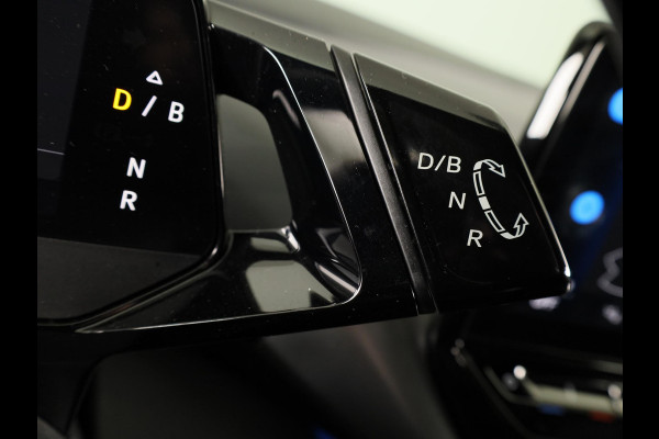 Volkswagen ID.4 First 77 kWh 204pk SoH 88,9 | Camera| Parkeersensoren | Sfeerverlichting | Navigatie | Stoelverwarming| Stuurverwarming | Zwenkbare Trekhaak |