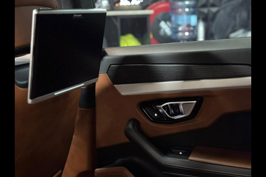 Lamborghini Urus 4.0 V8|MANSORY|HEADSUP|PANO|CARBON|23''