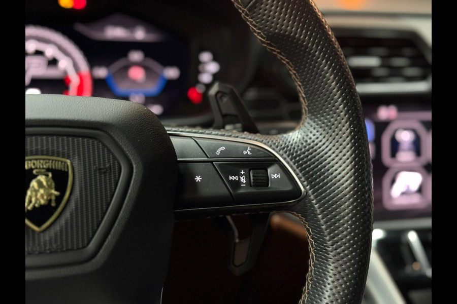 Lamborghini Urus 4.0 V8|MANSORY|HEADSUP|PANO|CARBON|23''