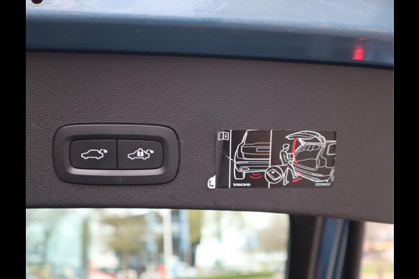 Volvo C40 Recharge Twin Intro Edition 78 kWh Navi / Trekh / Pano / 360Camera / Carplay / Stuur-Stoelverw BTW AUTO