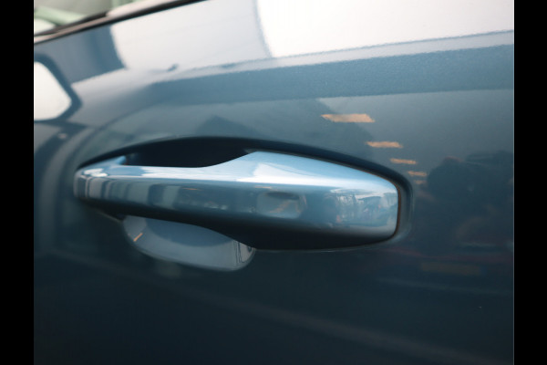 Volvo C40 Recharge Twin Intro Edition 78 kWh Navi / Trekh / Pano / 360Camera / Carplay / Stuur-Stoelverw BTW AUTO