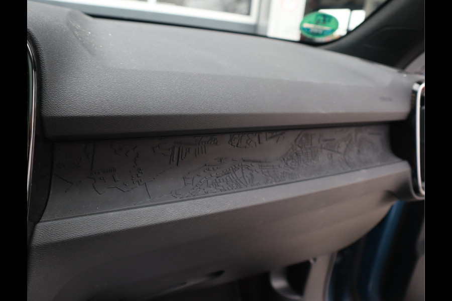 Volvo C40 Recharge Twin Intro Edition 78 kWh Navi / Trekh / Pano / 360Camera / Carplay / Stuur-Stoelverw BTW AUTO