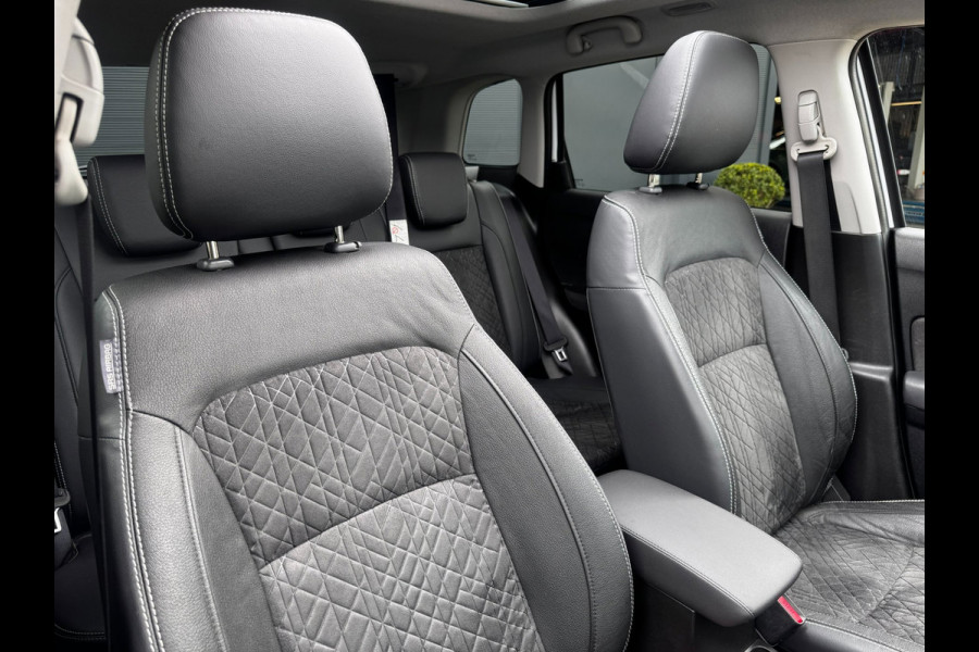 Suzuki Vitara 1.4 Boosterjet Stijl | Pano | Trekhaak | Camera | Stoelverwarming | Adaptive Cruise | Climate Control | Navigatie