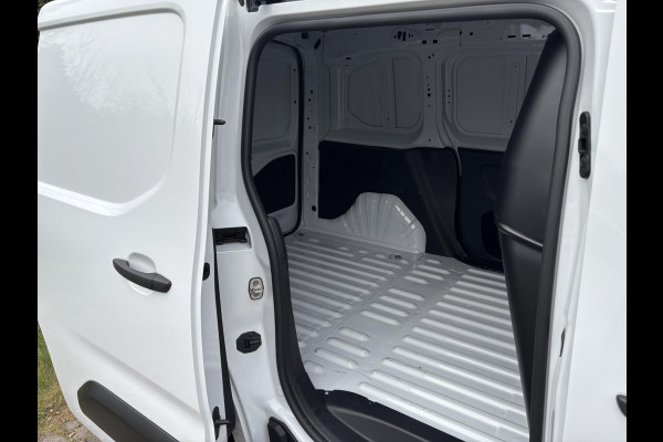 Peugeot e-Partner 136 L1 50 kWh | Scherm | Airco | DAB