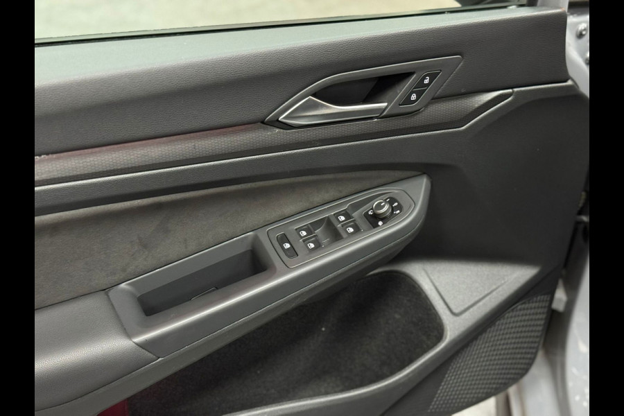 Volkswagen Golf 2.0 TSI GTI CLUBSPORT|PANO|STOELVER|HEADUP|AKRA