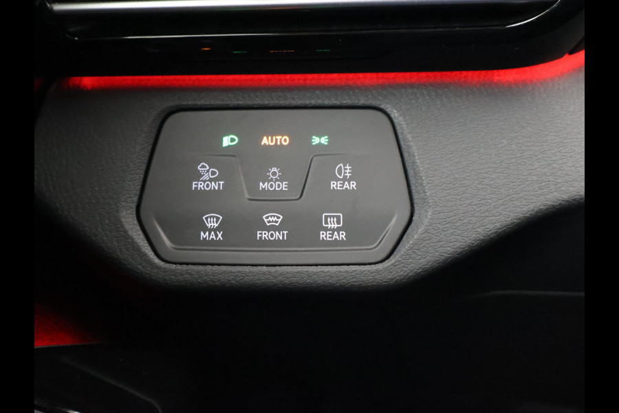 Volkswagen ID.4 GTX 4MOTION 77 kWh 300 PK + 20 INCH | PANORAMA | TREKHAAK WEGKL. | SFEERVERLICHTING | CAMERA | STUUR/STOELVERWARMING