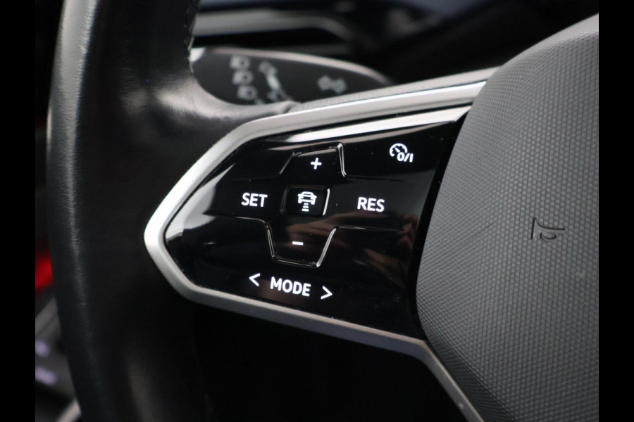 Volkswagen ID.4 GTX 4MOTION 77 kWh 300 PK + 20 INCH | PANORAMA | TREKHAAK WEGKL. | SFEERVERLICHTING | CAMERA | STUUR/STOELVERWARMING