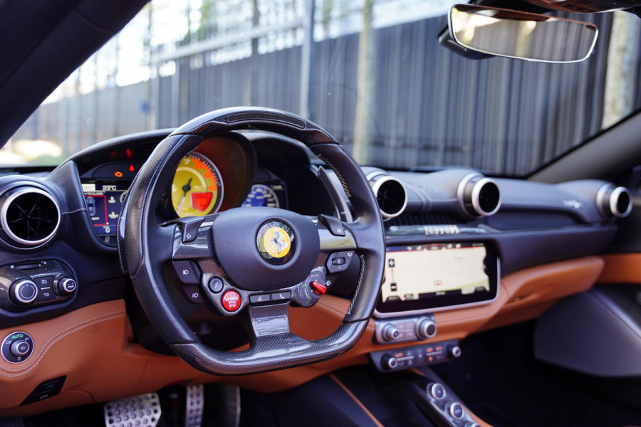 Ferrari Portofino 3.9 V8 HELE / Historical Color / Magneride / Carbon