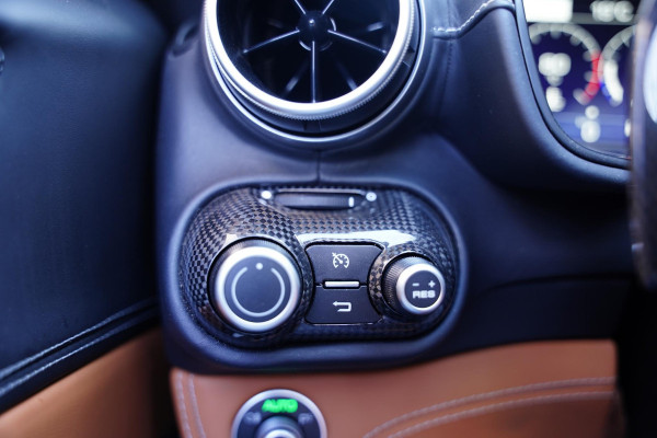 Ferrari Portofino 3.9 V8 HELE / Historical Color / Magneride / Carbon