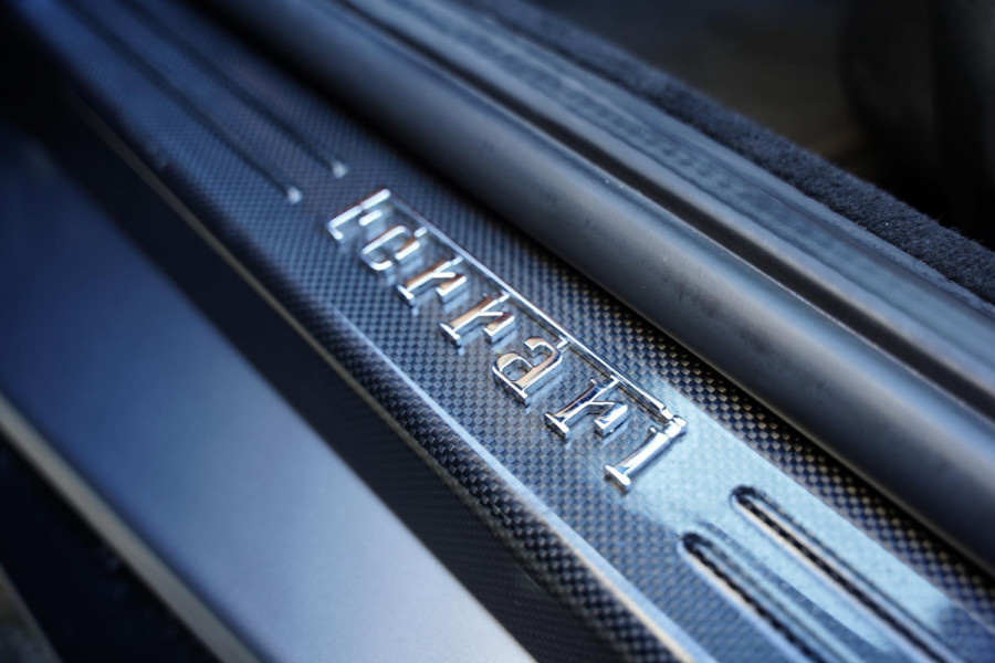 Ferrari Portofino 3.9 V8 HELE / Historical Color / Magneride / Carbon