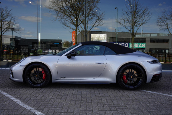 Porsche 911 Cabriolet 3.0 Carrera 4 GTS / NL-Auto / Sport Design / Lifting / Sportuitlaat