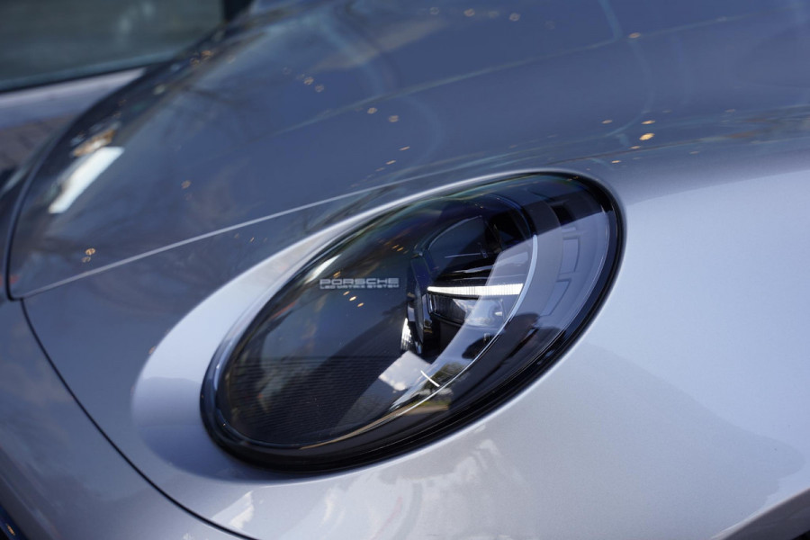 Porsche 911 Cabriolet 3.0 Carrera 4 GTS / NL-Auto / Sport Design / Lifting / Sportuitlaat