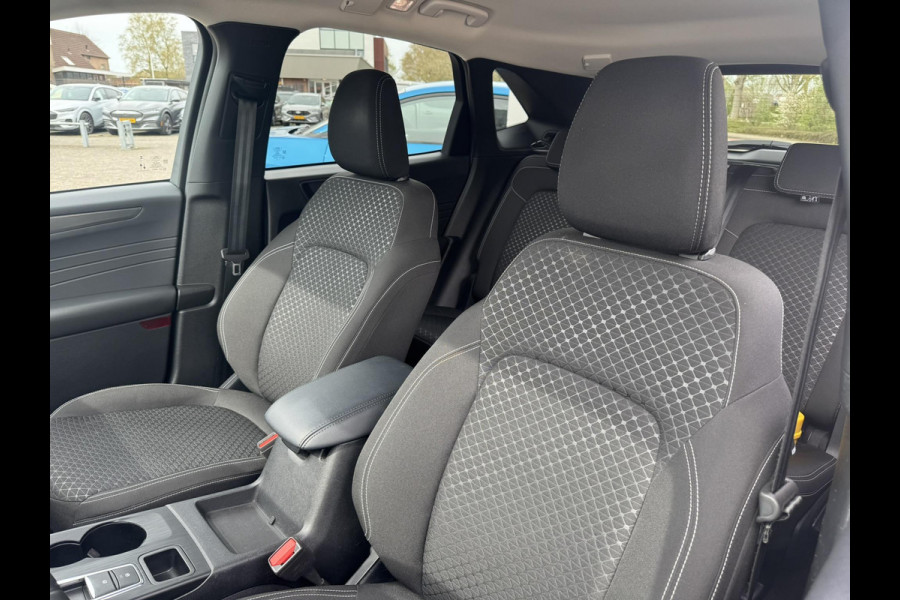 Ford Kuga 2.5 PHEV Titanium | 242pk | Wegklapbare Trekhaak | 2.100kg Trekgewicht | Achteruitrijcamera | Cruise control | Navigatie | Digitale cockpit