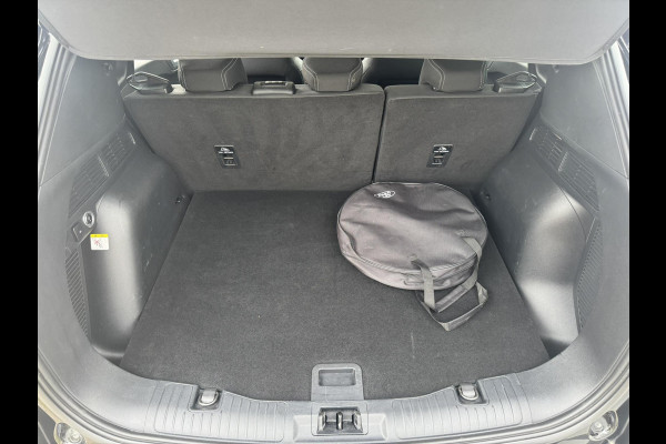 Ford Kuga 2.5 PHEV Titanium | 242pk | Wegklapbare Trekhaak | 2.100kg Trekgewicht | Achteruitrijcamera | Cruise control | Navigatie | Digitale cockpit