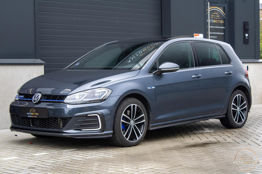 Volkswagen Golf 1.4 TSI PHEV GTE PANO CAMERA KEYLESS ACC
