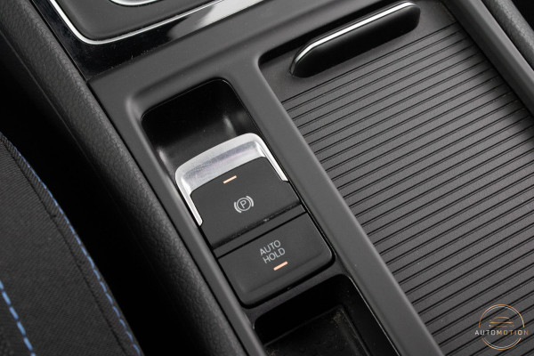 Volkswagen Golf 1.4 TSI PHEV GTE PANO CAMERA KEYLESS ACC