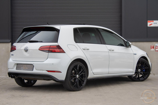Volkswagen Golf 1.4 TSI PHEV GTE PANO STOELVERWARMING CAMERA