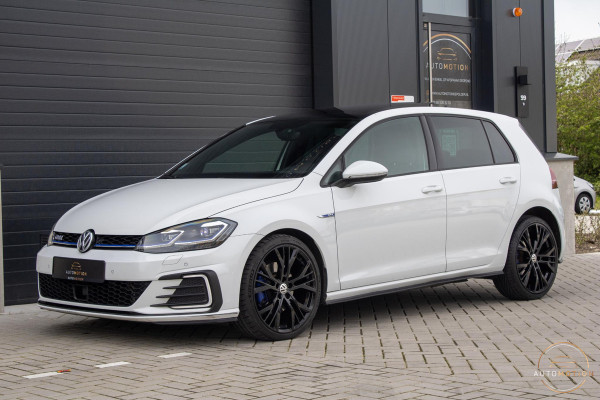 Volkswagen Golf 1.4 TSI PHEV GTE PANO STOELVERWARMING CAMERA