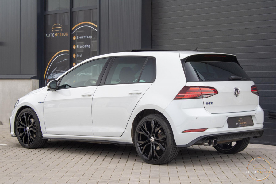 Volkswagen Golf 1.4 TSI PHEV GTE PANO STOELVERWARMING CAMERA