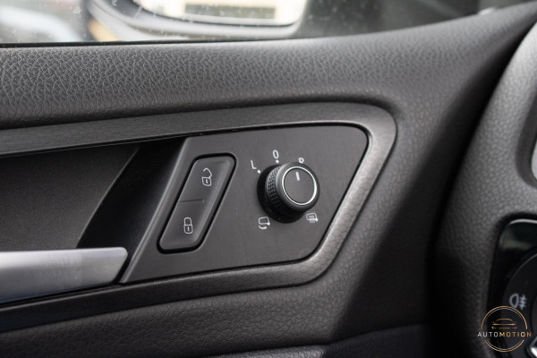 Volkswagen Golf 1.4 TSI PHEV GTE PANO STOELVERWARMING CAMERA