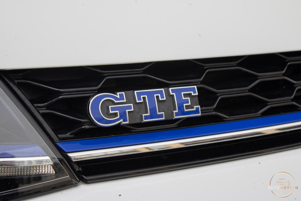 Volkswagen Golf 1.4 TSI PHEV GTE PANO STOELVERWARMING CAMERA