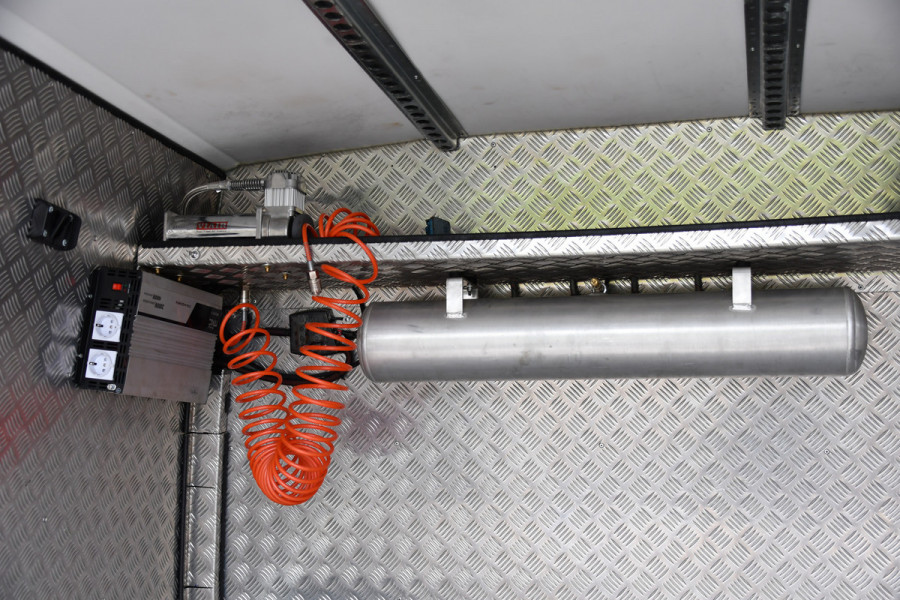 Mercedes-Benz Sprinter 319 V6 3.0 CDI L2H1 DC PB Edition Cruise, Camera, Carplay, 10,5'' Mbux, LED, Leder, Memorie, Trekhaak, 5 Zits, Uniek!