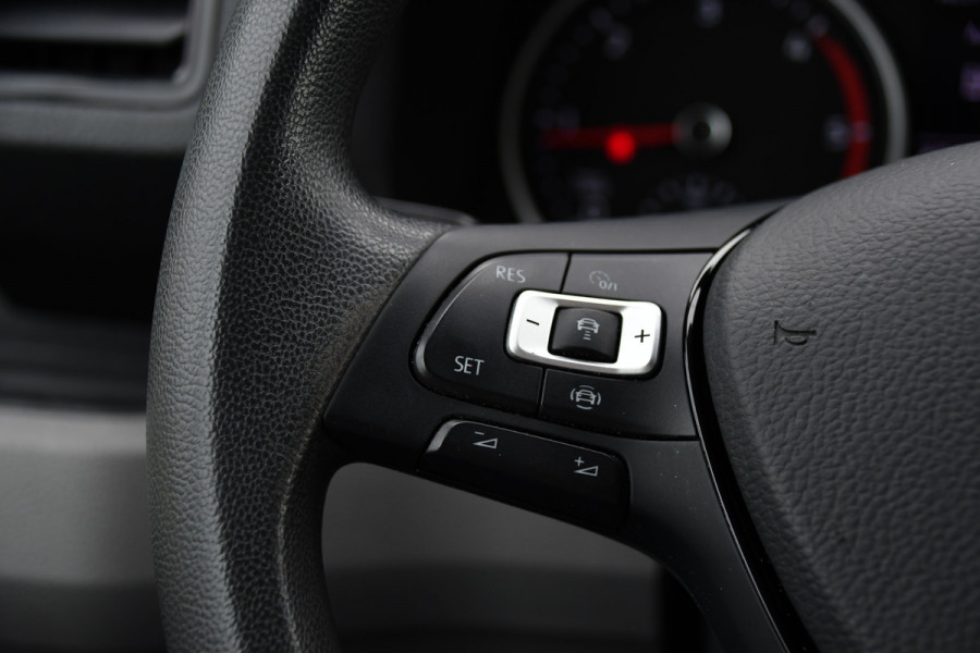 Volkswagen Crafter 35 2.0 TDI L3H3 Highline PB Edition Adaptieve Cruise, Camera, Carplay, LED, Clima, Stoelverwarming, 177pk, Automaat, Leder, Uniek!